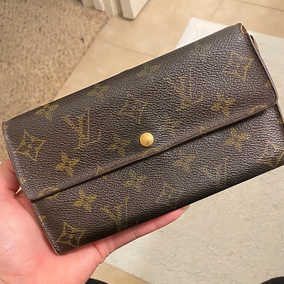 Louis Vuitton Handbags - Louis Vuitton Dark Brown Monogram Clutch/Wallet